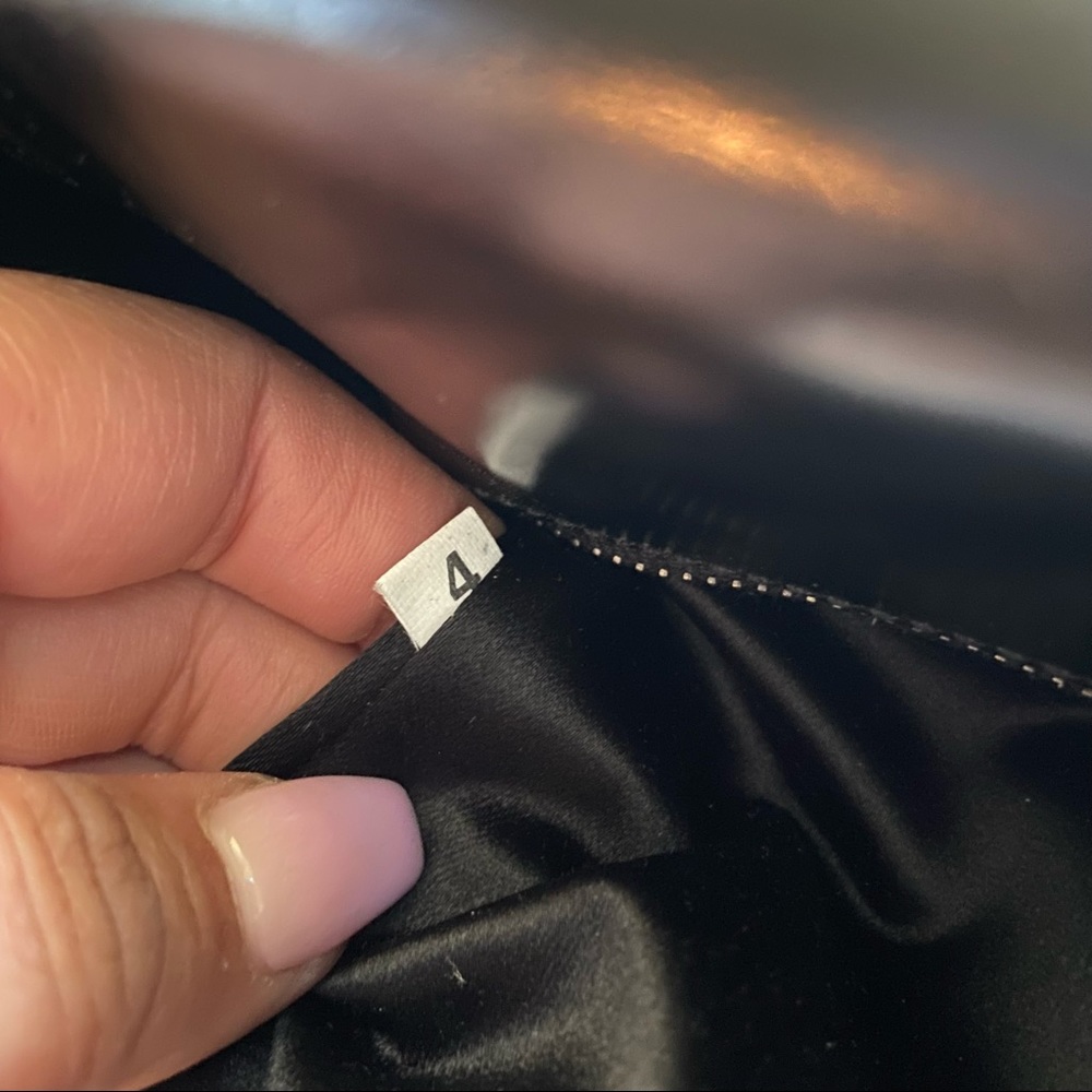 Sold!!🕴PRADA Glossy leather sachet bag 💯 Unisex - Picture 12 of 17